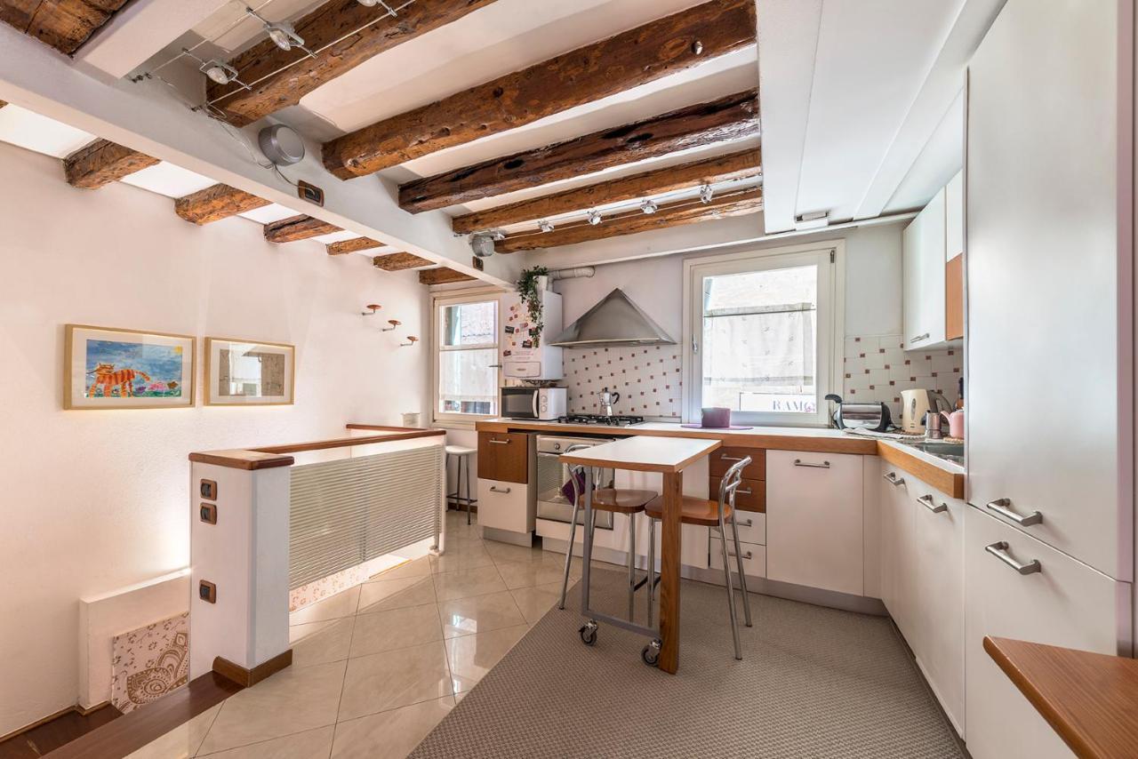 Piccolo - Cozy Studio In The Heart Of Authentic Venecia Exterior foto